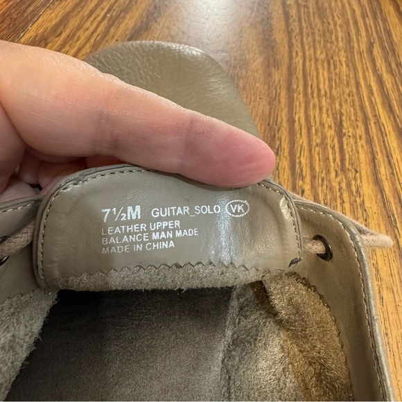 AEROSOLES Women's Taupe Flats - Picture 7 of 9